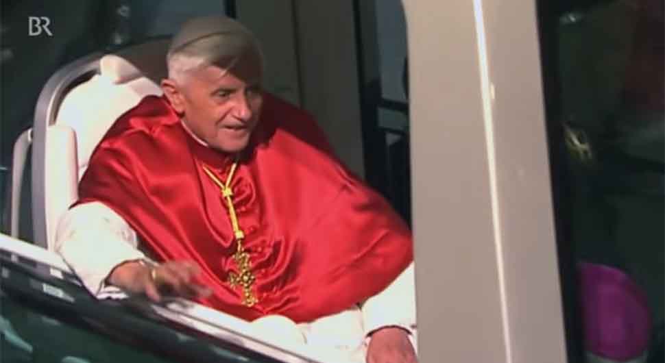 papa Benedikt XVI.jpg